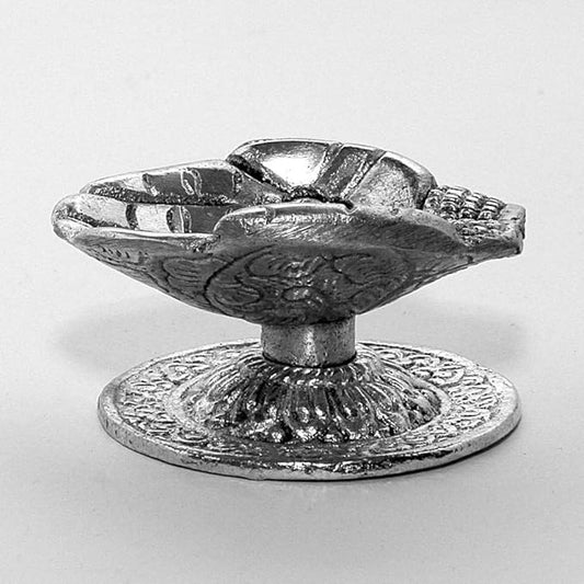 iKonbi Elegant & Vintage Look Welcome Hand Shaped Diya Made with Metal,Oil Wick for Puja Pooja, Handicraft,Feng Shui,Decoration.
