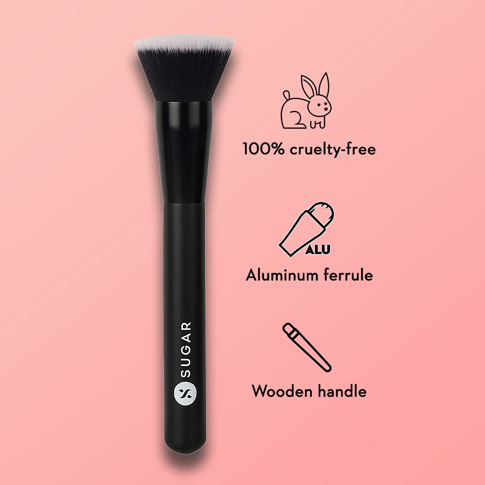 SUGAR Cosmetics Blend Trend Kabuki Brush: 052 Foundation
